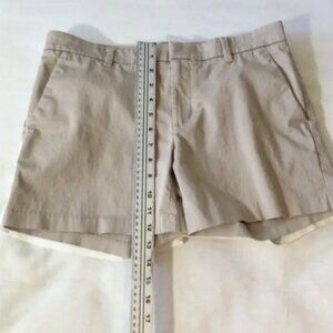 Banana Republic The Avalon Short Sateen 5 inch Khaki Tan